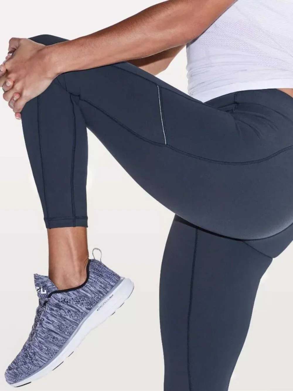 Women's Lululemon Speed Up Tight *Full-On Luxtreme 28" 6 - Picture 3 of 10